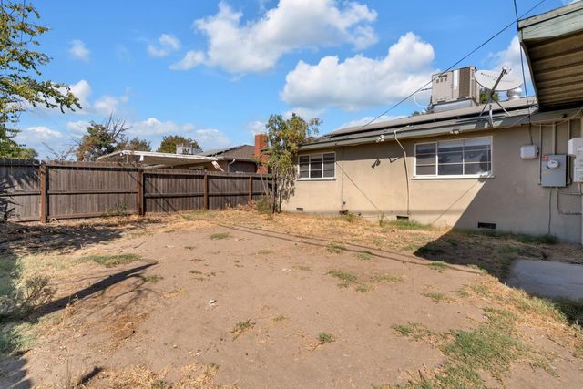 3924 E Farrin Ave, Fresno, CA 93726