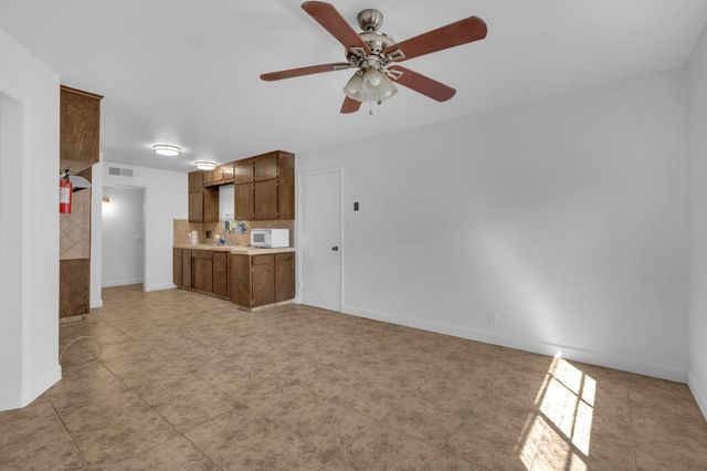 3924 E Farrin Ave, Fresno, CA 93726
