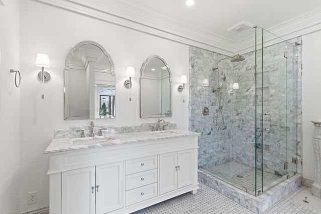 3350 E Fox Grape Street, Springfield, MO 65804