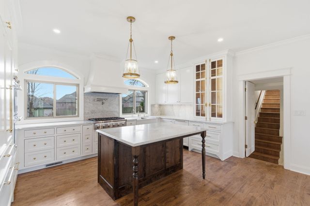 3350 E Fox Grape Street, Springfield, MO 65804