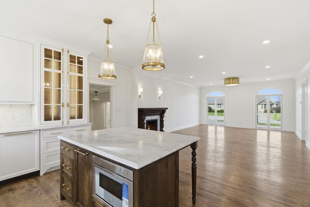 3350 E Fox Grape Street, Springfield, MO 65804