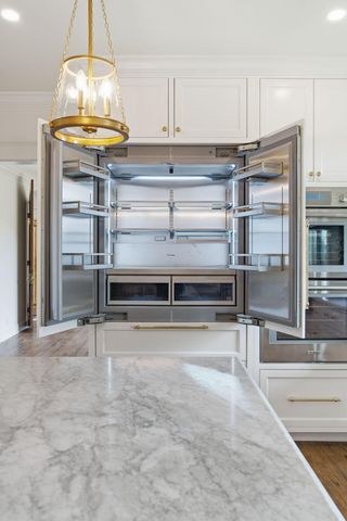 3350 E Fox Grape Street, Springfield, MO 65804