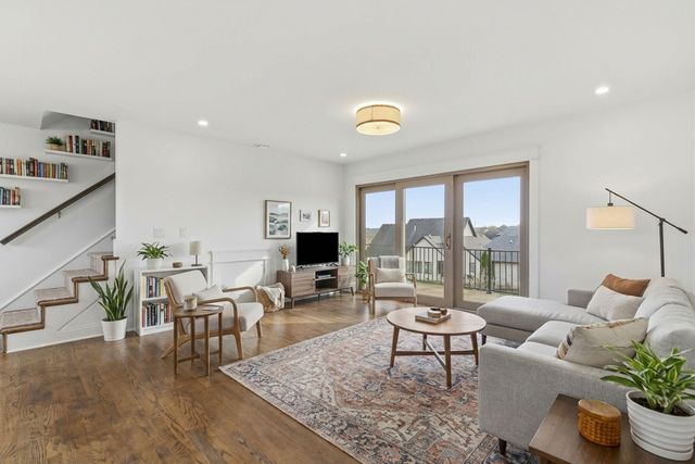 3350 E Fox Grape Street, Springfield, MO 65804