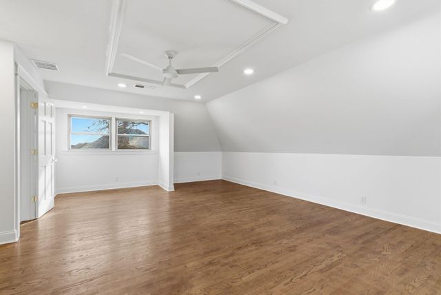 3350 E Fox Grape Street, Springfield, MO 65804