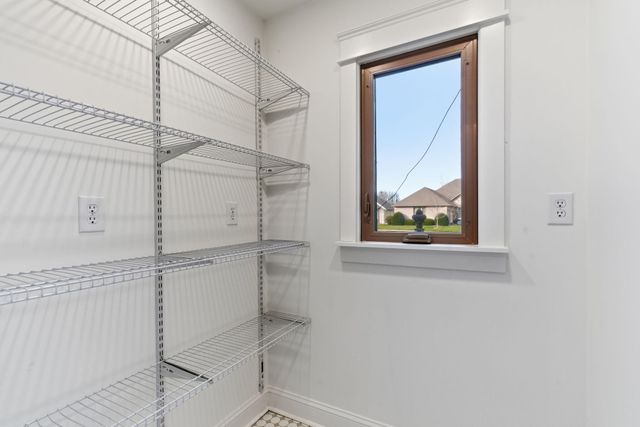 3350 E Fox Grape Street, Springfield, MO 65804