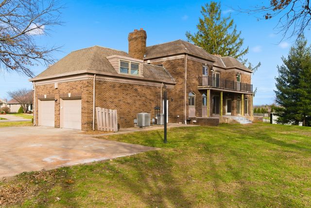 3350 E Fox Grape Street, Springfield, MO 65804