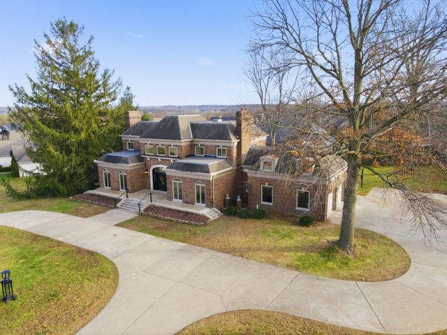 3350 E Fox Grape Street, Springfield, MO 65804