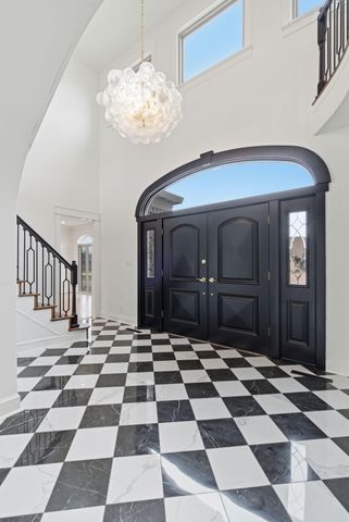 3350 E Fox Grape Street, Springfield, MO 65804