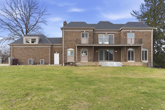 3350 E Fox Grape Street, Springfield, MO 65804