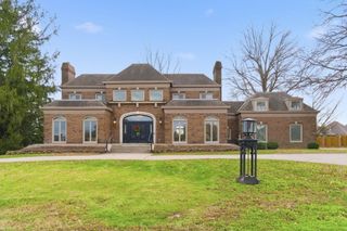 3350 E Fox Grape Street, Springfield, MO 65804