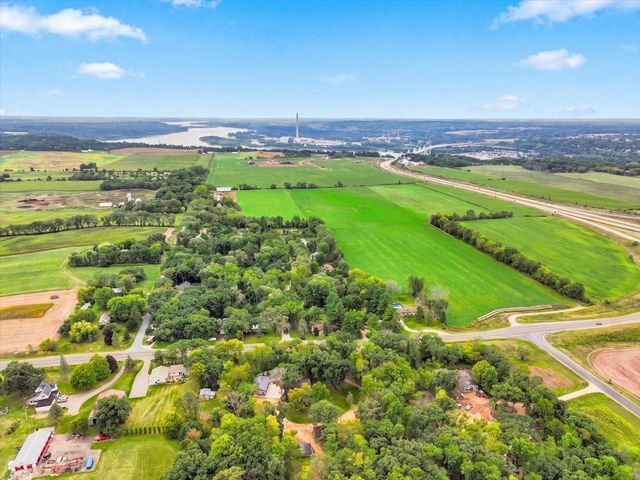 136 County Road E, Houlton, WI 54082
