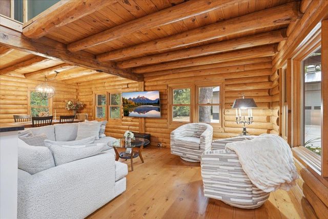 136 County Road E, Houlton, WI 54082