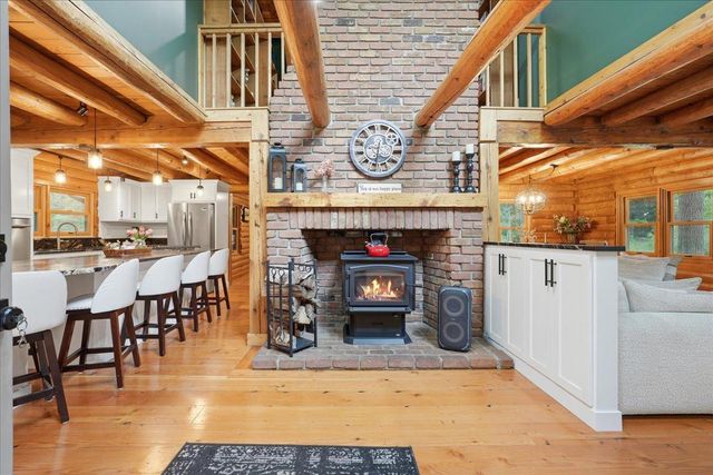 136 County Road E, Houlton, WI 54082