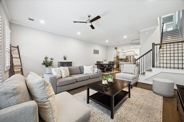 2430 Sheridan Street, Houston, TX 77030