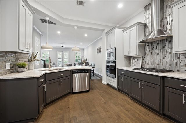 2430 Sheridan Street, Houston, TX 77030