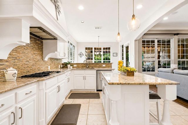 864 Willow Winds Street, Allen, TX 75013