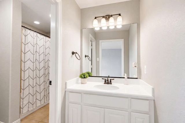 864 Willow Winds Street, Allen, TX 75013