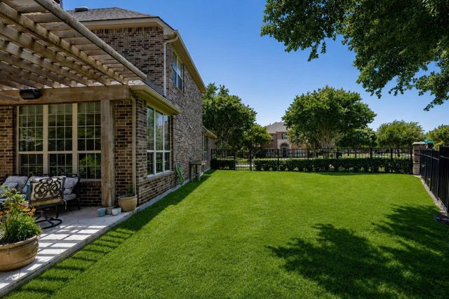 864 Willow Winds Street, Allen, TX 75013