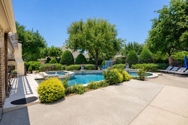 864 Willow Winds Street, Allen, TX 75013