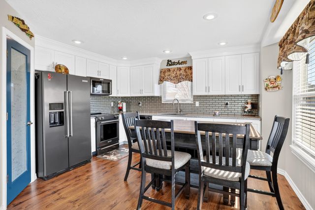 700 W Osage Street, Clever, MO 65631