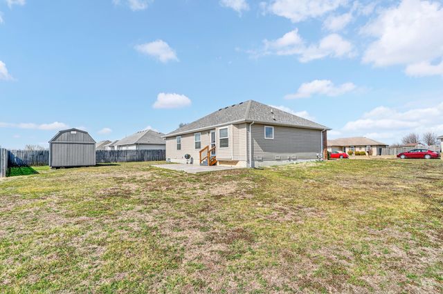 700 W Osage Street, Clever, MO 65631