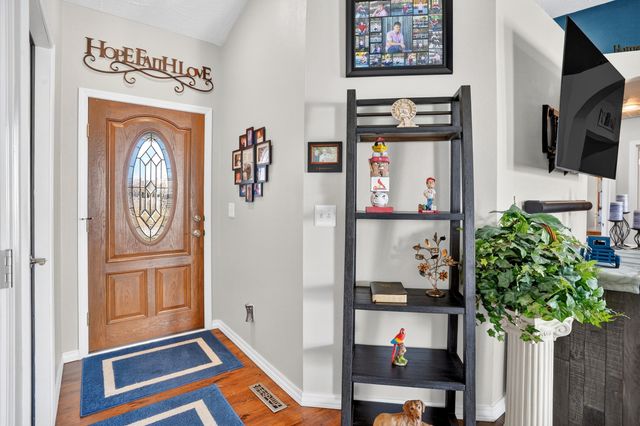 700 W Osage Street, Clever, MO 65631