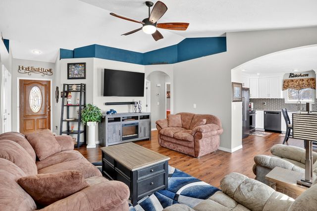 700 W Osage Street, Clever, MO 65631