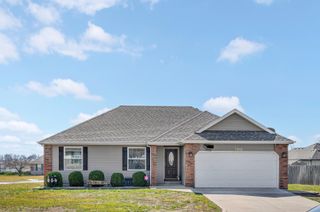 700 W Osage Street, Clever, MO 65631