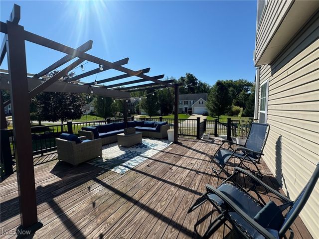 5205 Fairington Avenue, Copley, OH 44321