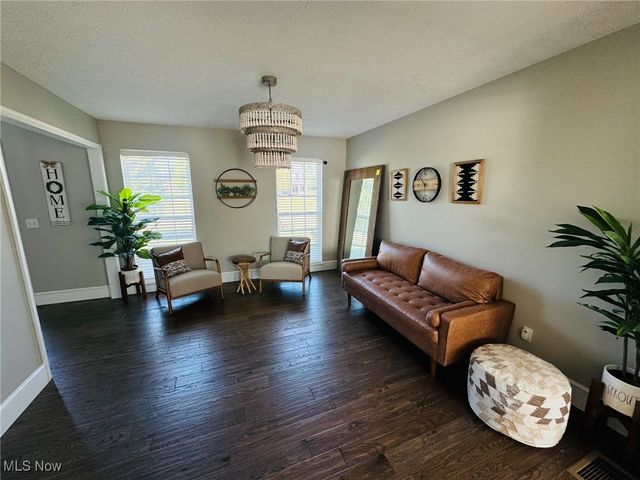 5205 Fairington Avenue, Copley, OH 44321