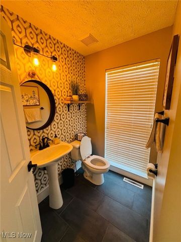 5205 Fairington Avenue, Copley, OH 44321