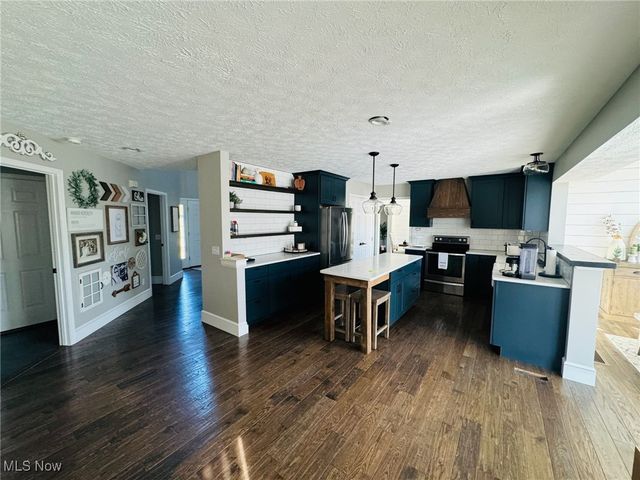 5205 Fairington Avenue, Copley, OH 44321