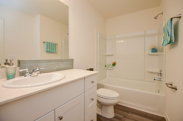 1025 Long Bay Ct, Brookshire, TX 77423