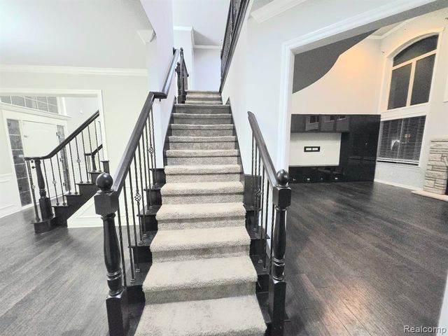 15342 Amberfield Drive, Macomb, MI 48042