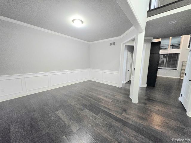 15342 Amberfield Drive, Macomb, MI 48042