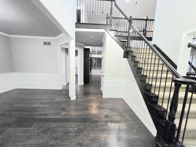 15342 Amberfield Drive, Macomb, MI 48042