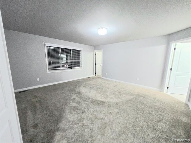 15342 Amberfield Drive, Macomb, MI 48042