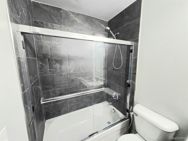 15342 Amberfield Drive, Macomb, MI 48042