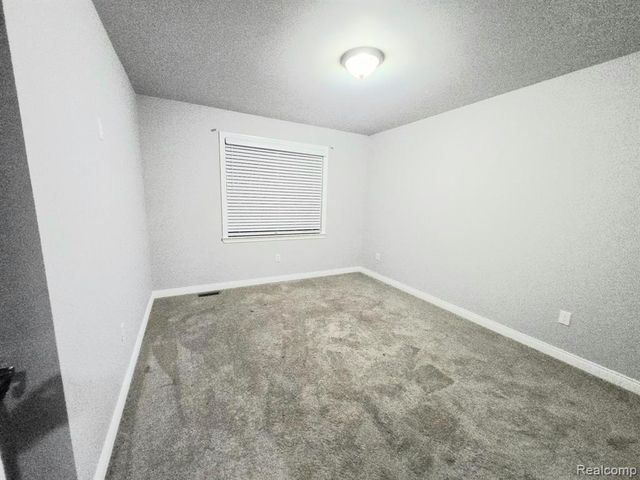 15342 Amberfield Drive, Macomb, MI 48042