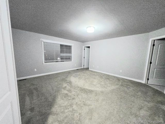 15342 Amberfield Drive, Macomb, MI 48042