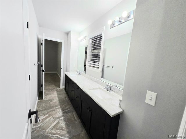 15342 Amberfield Drive, Macomb, MI 48042