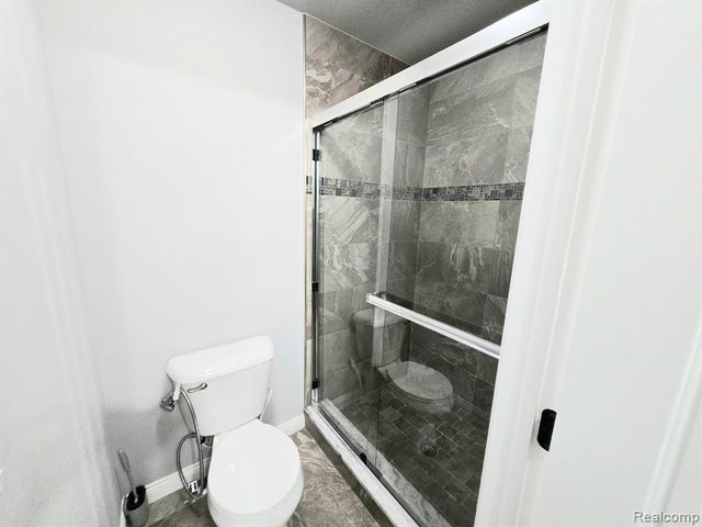 15342 Amberfield Drive, Macomb, MI 48042