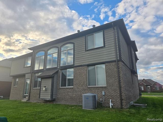 15342 Amberfield Drive, Macomb, MI 48042