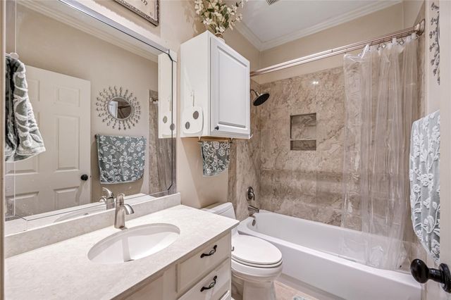659 Chateau Woods Parkway Drive, Conroe, TX 77385