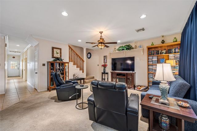 659 Chateau Woods Parkway Drive, Conroe, TX 77385