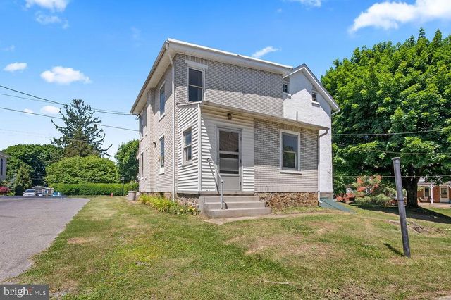 120 S KEMP ST, Lyon Station, PA 19536