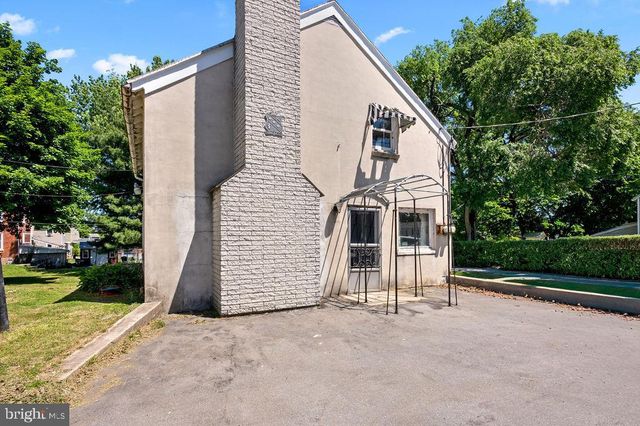 120 S KEMP ST, Lyon Station, PA 19536
