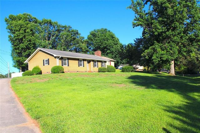 3101 Esther Drive, Gainesville, GA 30504