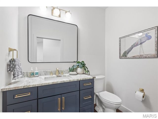 545 Long Acres Lane, Olivette, MO 63132