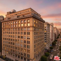 215 W 7th Street 602, Los Angeles, CA 90014
